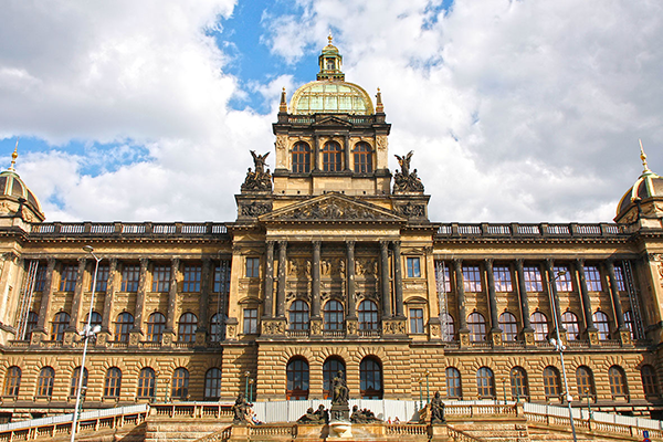 Rekonstruktion des historischen Gebäudes des Nationalmuseums Prag