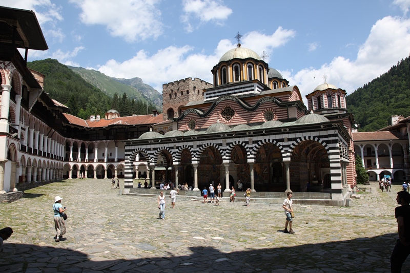 Bulharský Rilský monastýr, památku UNESCO chrání Bochemit Antiflash