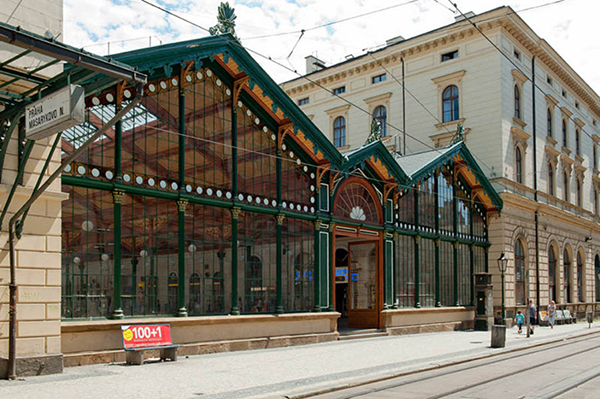 Abfahrtshalle des Masaryk-Bahnhofs, Prag