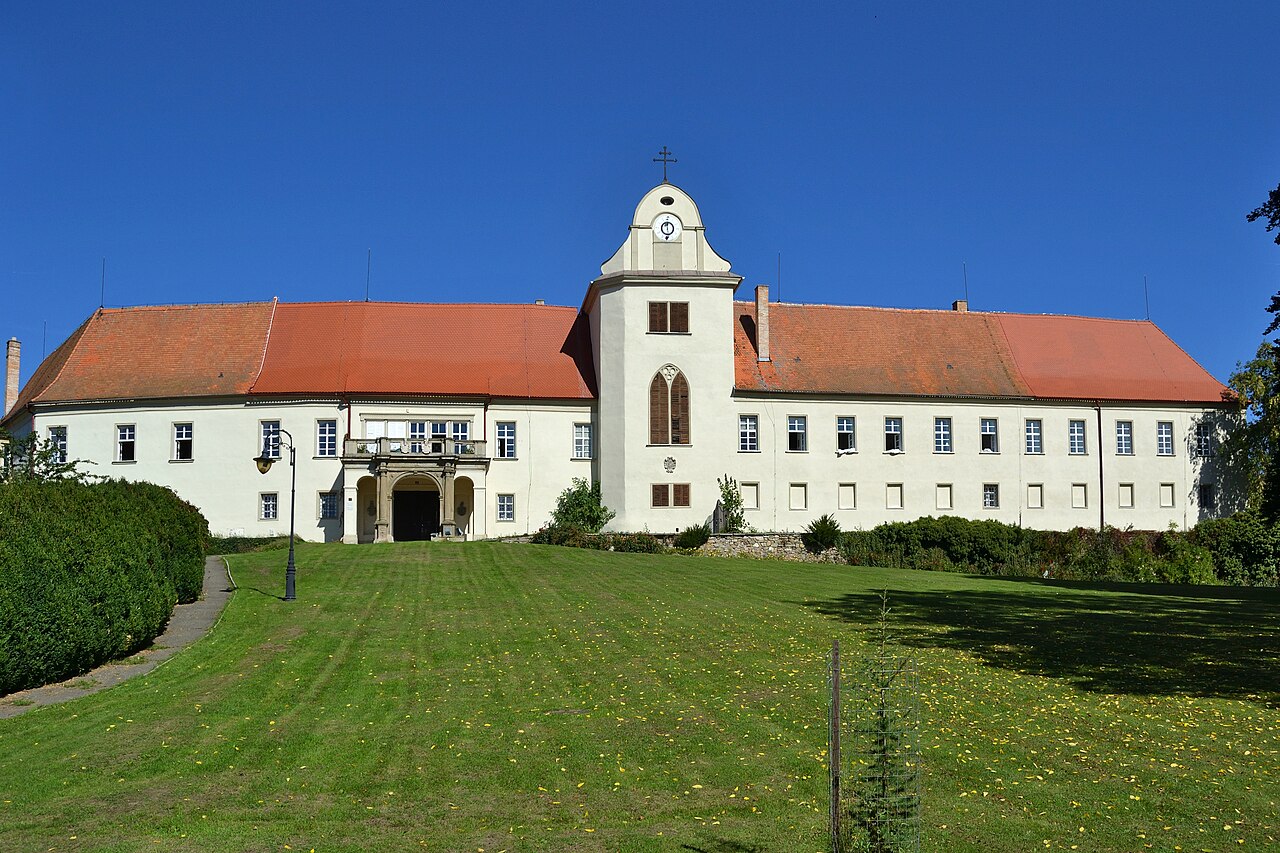 Ošetření krovové konstrukce zámku Lomnice u Tišnova